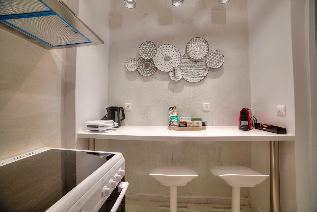Unique Apartment In Glyfada Center Athena Bagian luar foto